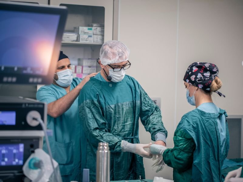 Faith-Based Prayers For Someone Having Surgery For Recovery
For God’s Presence in the Operating Room